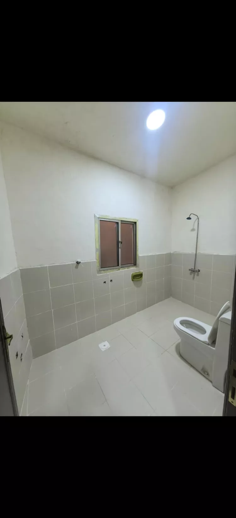 عمارة للإيجار في شارع بدر الدين العيني, حي أم الحمام الشرقي, مدينة الرياض, منطقة الرياض 5