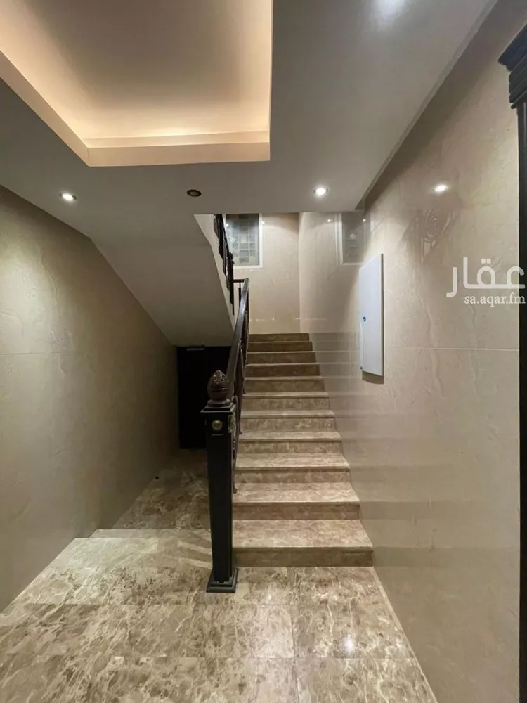 فيلا للبيع في شارع عبدالله بن معمر, حي أم الحمام الغربي, مدينة الرياض, منطقة الرياض صورة 4