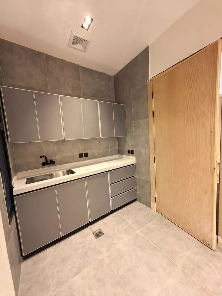 عمارة للإيجار في شارع عين الثغرة, حي أم الحمام الشرقي, مدينة الرياض, منطقة الرياض صورة 4