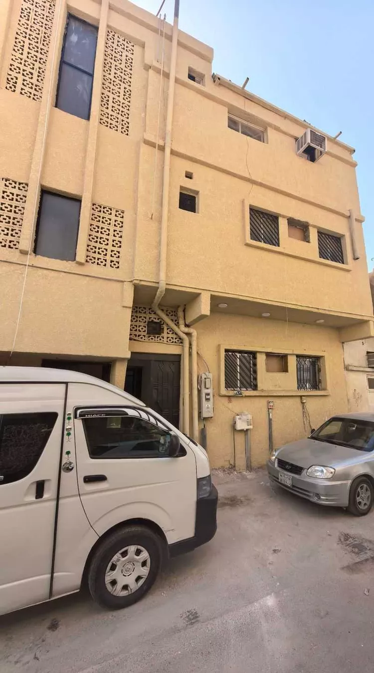عمارة للإيجار في شارع بدر الدين العيني, حي أم الحمام الشرقي, مدينة الرياض, منطقة الرياض صورة 2