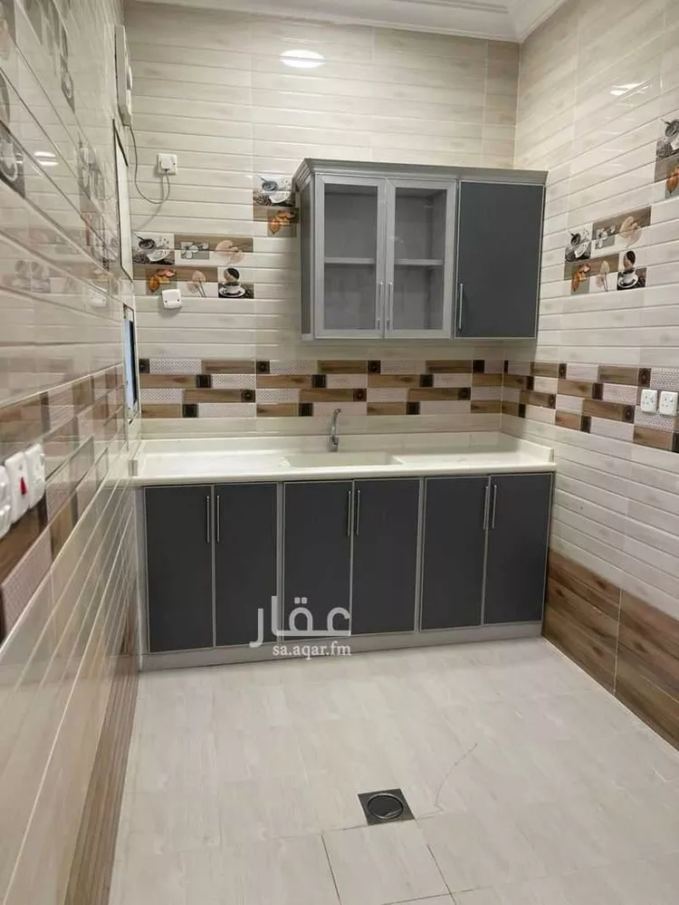 شقة للإيجار في شارع عمرو ابن معد يكرب, حي الجابرية, مدينة ينبع, منطقة المدينة المنورة صورة 3