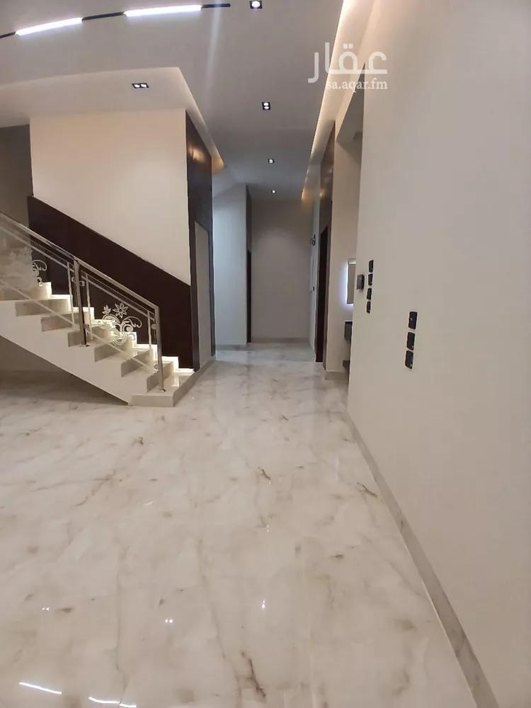 فيلا للبيع في شارع أبي الحسن الغافقي, حي البيان, مدينة الرياض, منطقة الرياض صورة 3