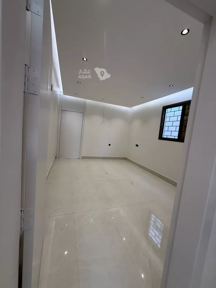فيلا للبيع في شارع طفيلة, حي الحزم, مدينة الرياض, منطقة الرياض 8