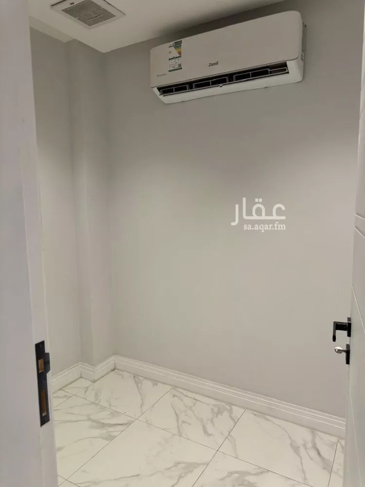 شقة للإيجار في شارع محمد بن عبدالعزيز الدغيثر, حي الملقا, مدينة الرياض, منطقة الرياض صورة 3
