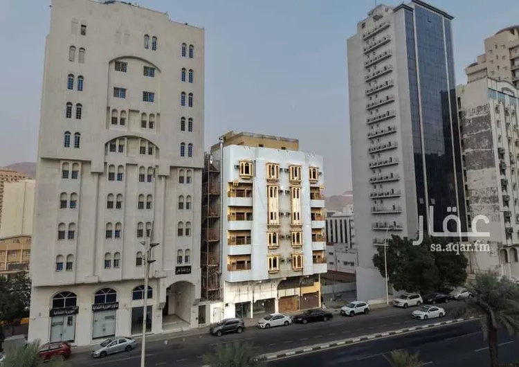 عمارة للبيع في شارع طريق الطائف, حي العزيزية, مدينة مكة المكرمة, منطقة مكة المكرمة 1 صورة