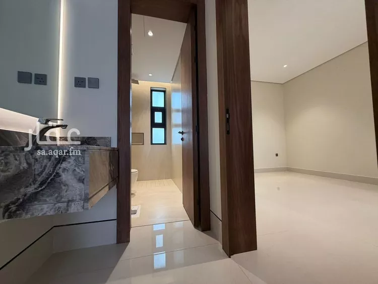 فيلا للبيع في شارع وادي شعيت, حي الرحاب, مدينة بريدة, منطقة القصيم صورة 4