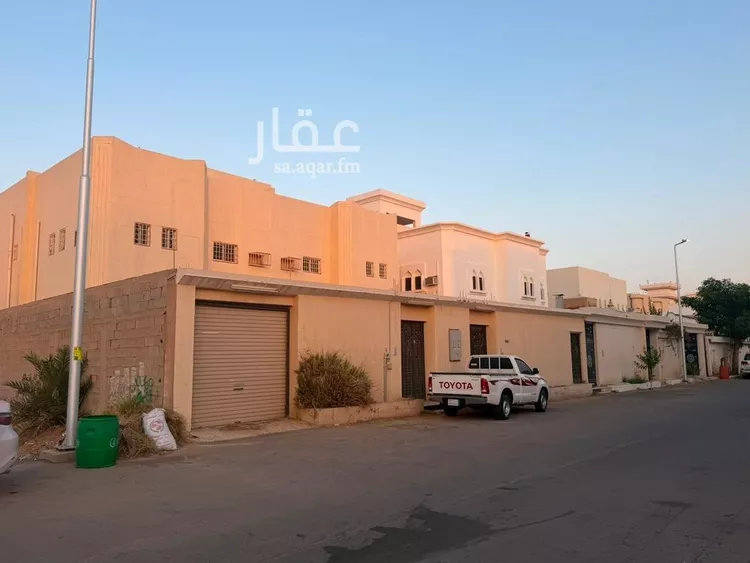 فيلا للبيع في شارع احمد البقلي, حي الروضة, مدينة بريدة, منطقة القصيم 1 صورة
