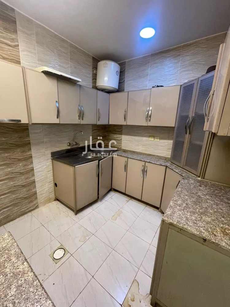 شقة للإيجار في شارع شارع عنيزة, حي النخيل, مدينة بريدة, منطقة القصيم 6