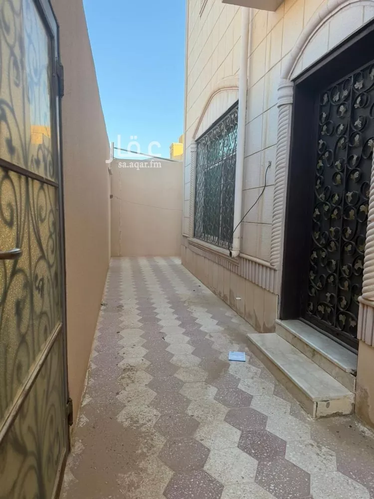 فيلا للبيع في شارع نافع بن أبي نعيم, حي الريان, مدينة بريدة, منطقة القصيم 7