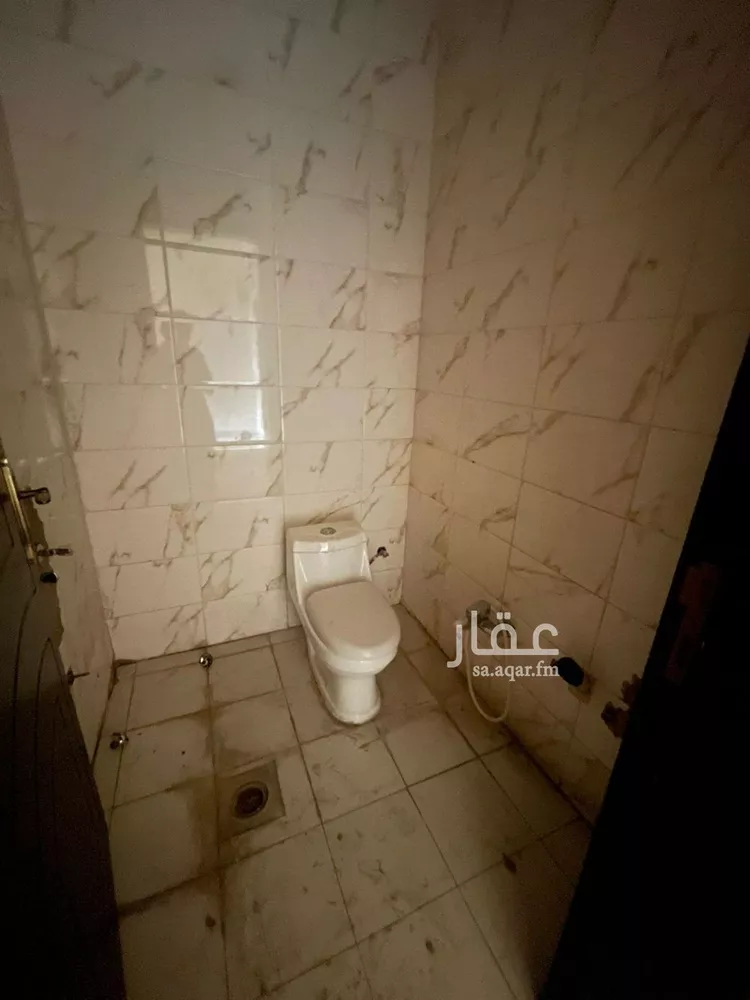 محل للإيجار في شارع عثمان بن عفان, حي النهضة, مدينة بريدة, منطقة القصيم صورة 3