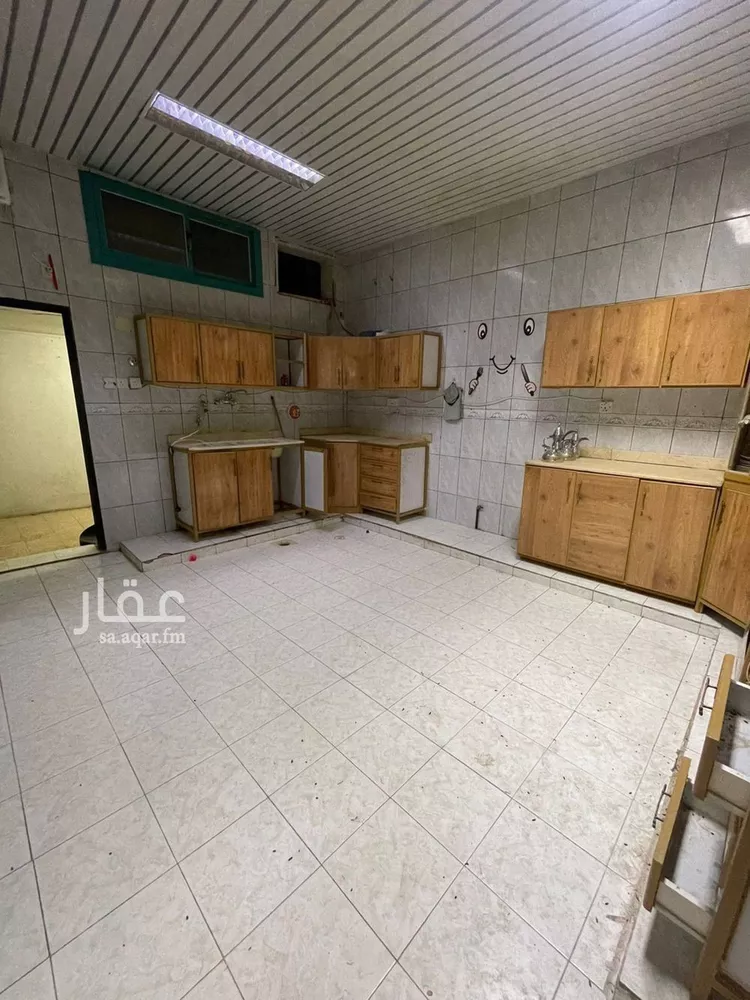 فيلا للإيجار في شارع الاشكوري, حي الروضة, مدينة بريدة, منطقة القصيم صورة 3