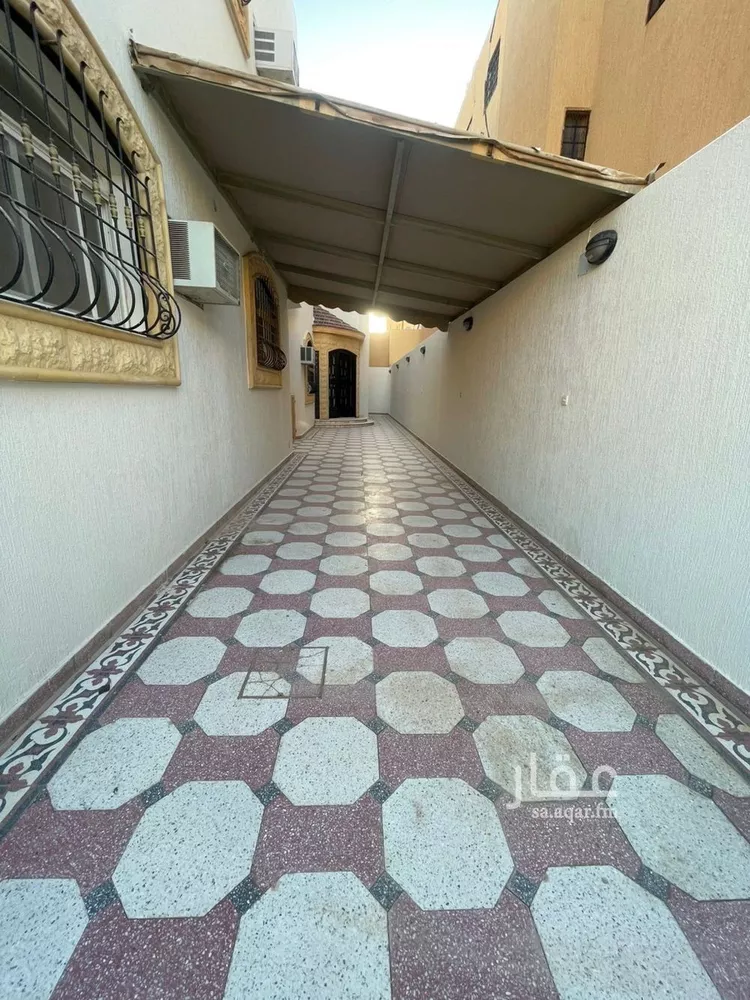 فيلا للإيجار في شارع محمد بن جرير, حي الريان, مدينة بريدة, منطقة القصيم صورة 4