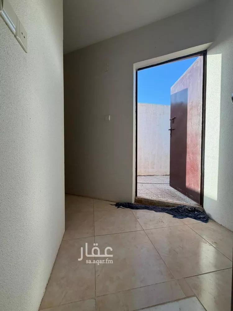 فيلا للبيع في شارع نافع بن أبي نعيم, حي الريان, مدينة بريدة, منطقة القصيم 15