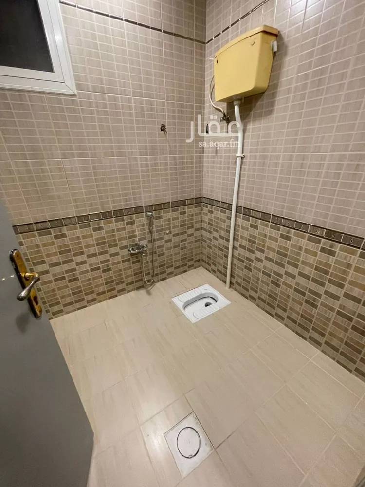 فيلا للإيجار في شارع محمد بن جرير, حي الريان, مدينة بريدة, منطقة القصيم صورة 3