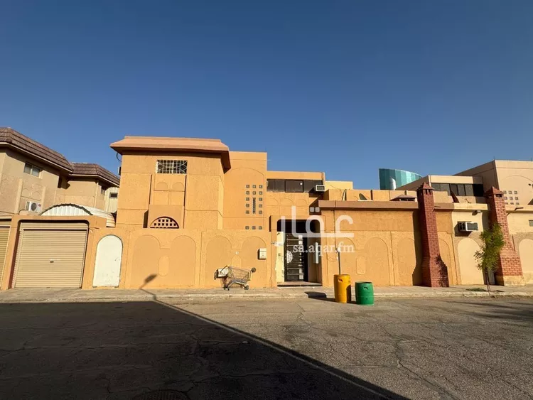 فيلا للبيع في شارع محمد بن باز, حي الإسكان, مدينة بريده, منطقة القصيم صورة 3