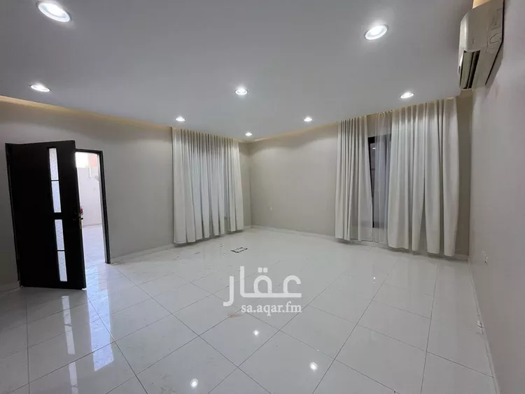 فيلا للبيع في حي الحمر الجنوبي, مدينة بريدة, منطقة القصيم صورة 3