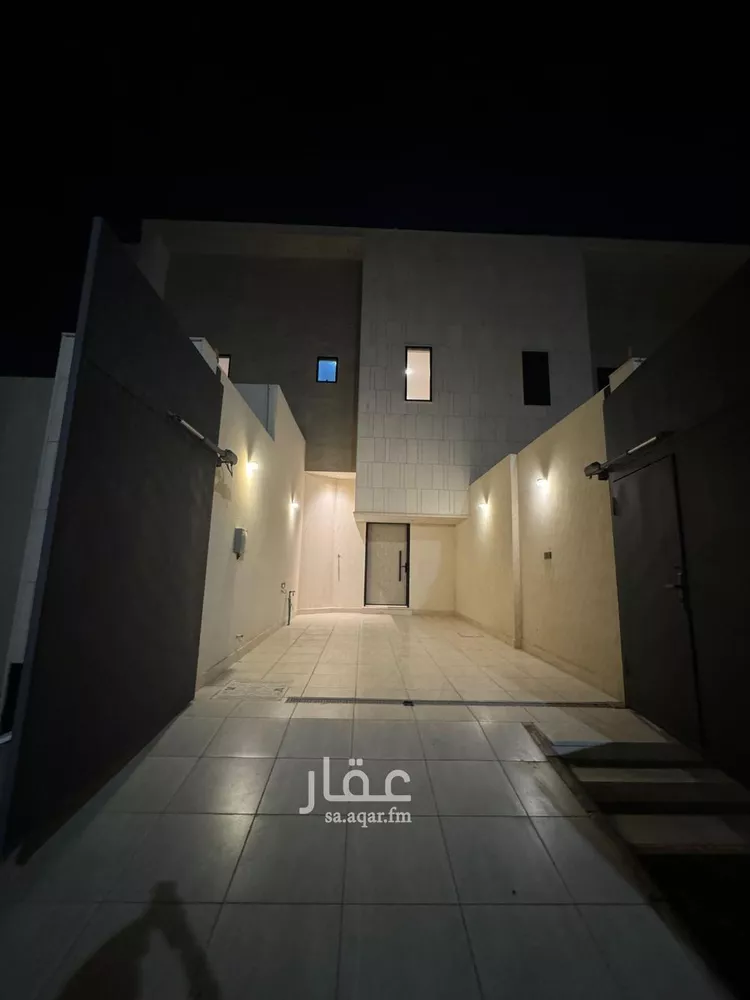 دور للبيع في شارع الزعيمي, حي النهضة, مدينة بريده, منطقة القصيم صورة 3