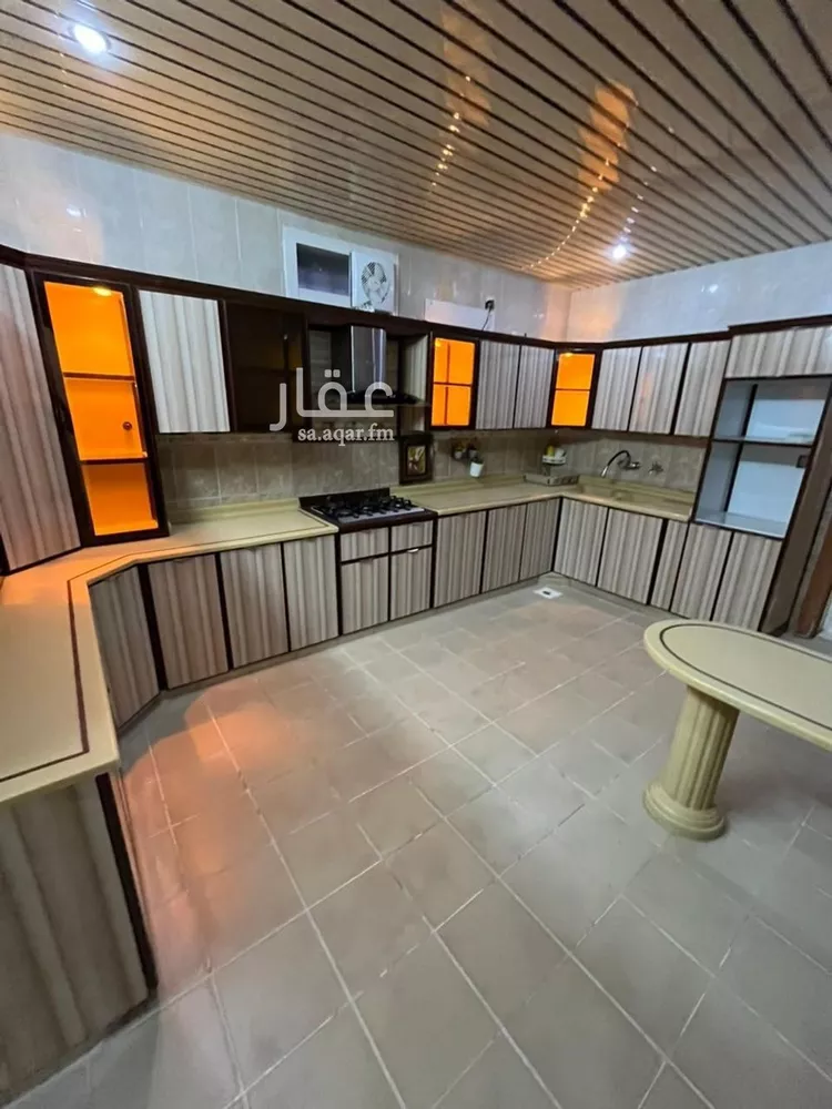 فيلا للبيع في شارع الحريه, حي النهضة, مدينة بريدة, منطقة القصيم صورة 5