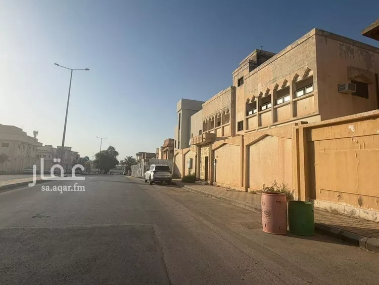 عمارة للبيع في شارع عقلة الصقور, حي الصفراء, مدينة بريدة, منطقة القصيم صورة 4
