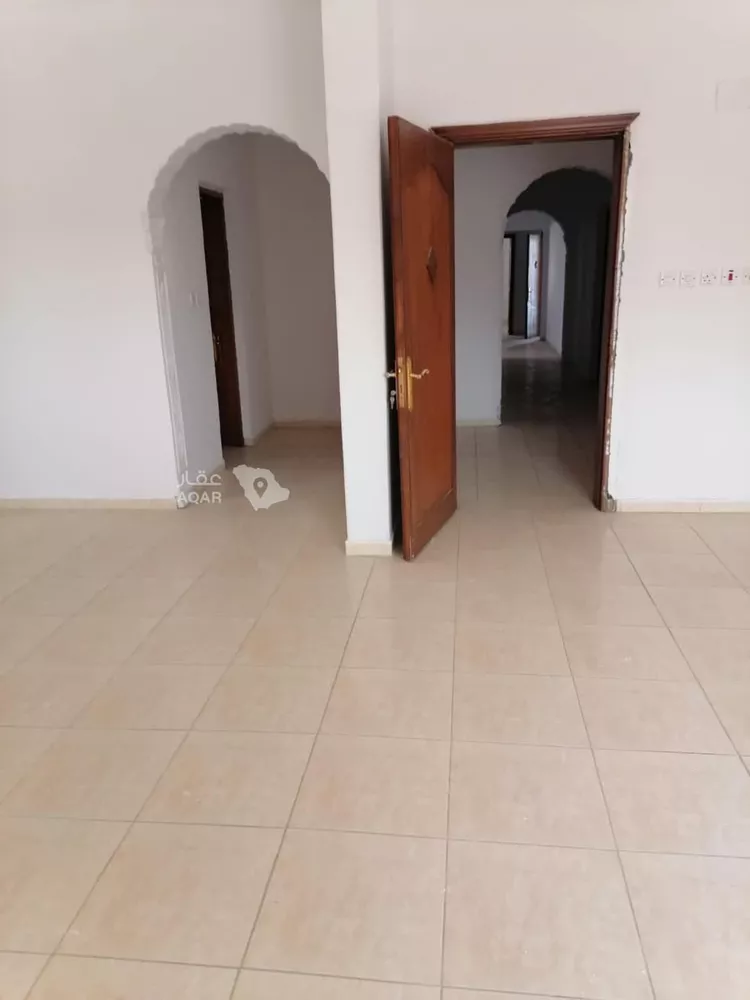فيلا للبيع في شارع شريك بن عبد عمرو, حي الصناعية, مدينة المدينة المنورة, منطقة المدينة المنورة 3