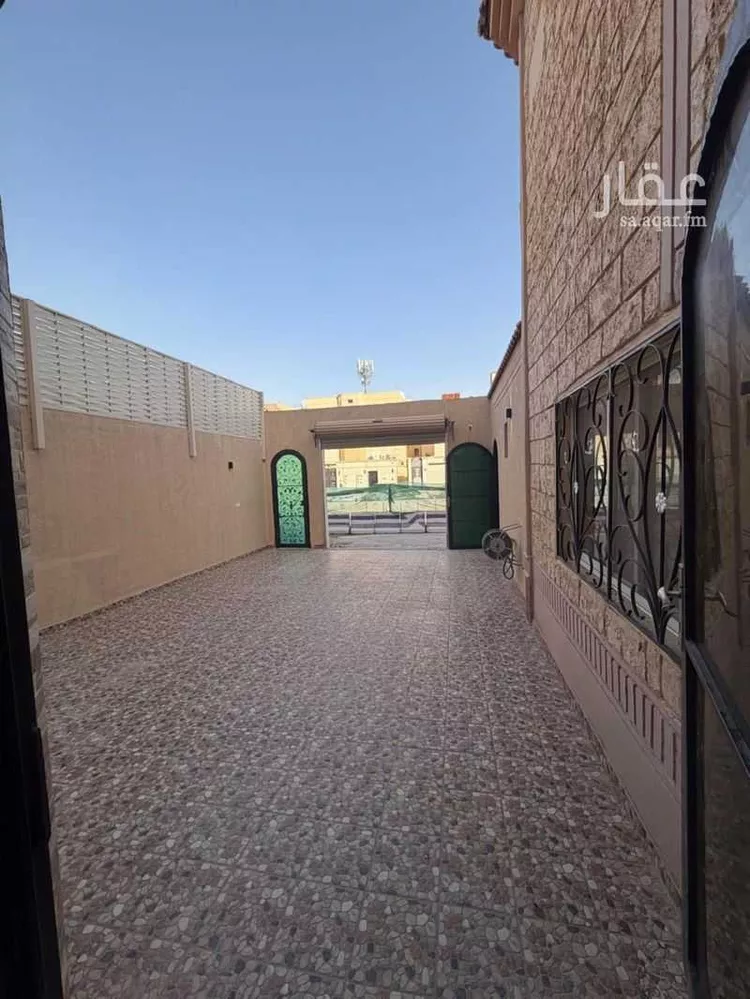 فيلا للإيجار في شارع السراج, حي المعيزيلة, مدينة الرياض, منطقة الرياض 1 صورة