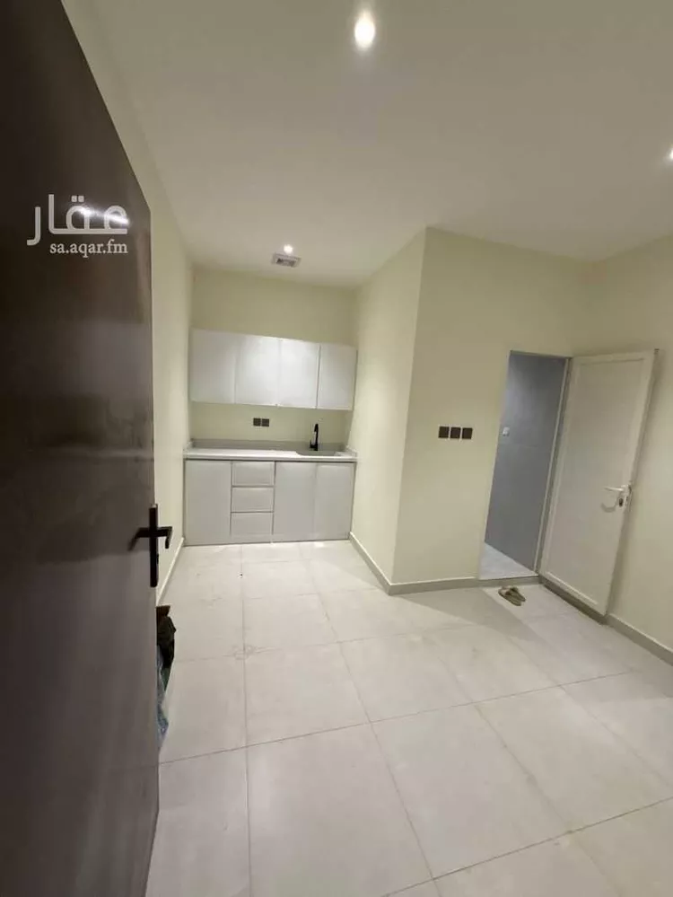 شقة للإيجار في شارع زكريا الساجي ، حي السفارات ، الرياض ، منطقة الرياض صورة 4