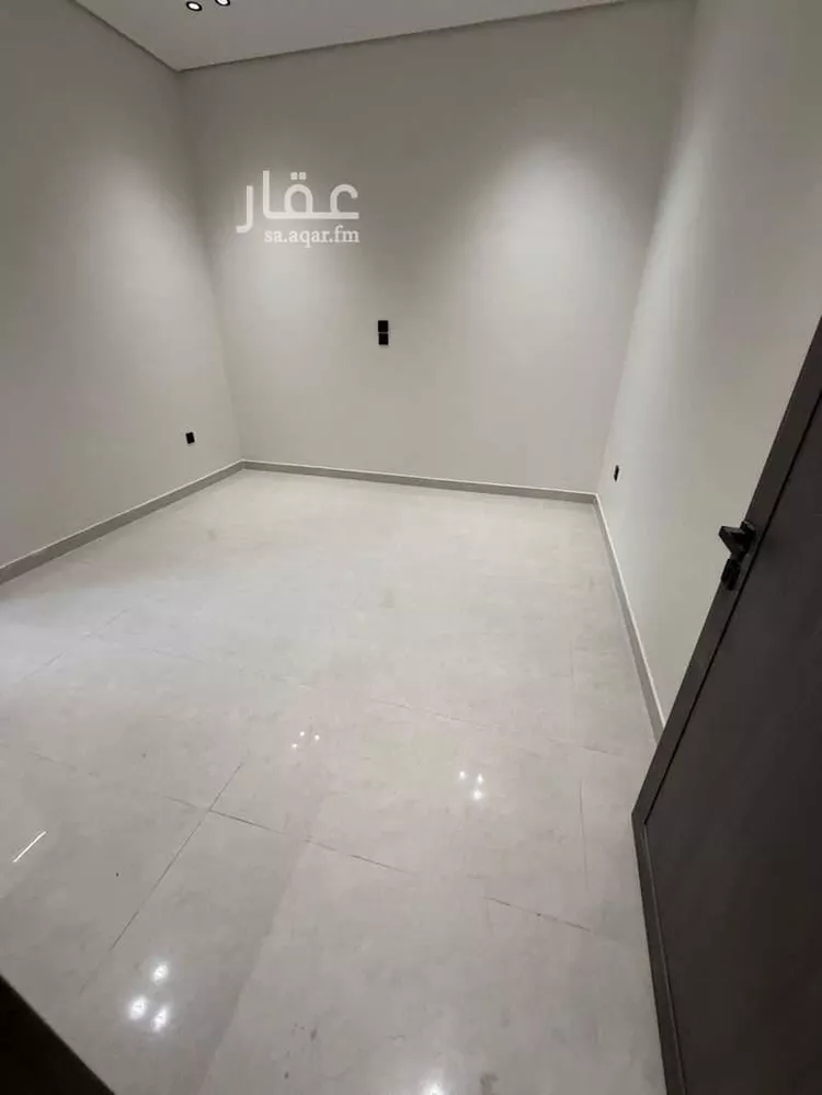 فيلا للبيع في شارع عازب بن الحارث, حي أحد, مدينة الدمام, المنطقة الشرقية صورة 5