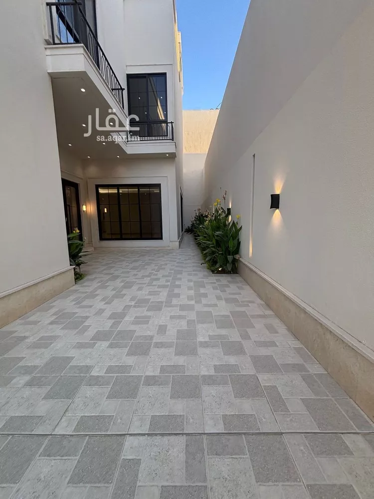 فيلا للبيع في شارع السيل الكبير, حي المهدية, مدينة الرياض, منطقة الرياض صورة 2
