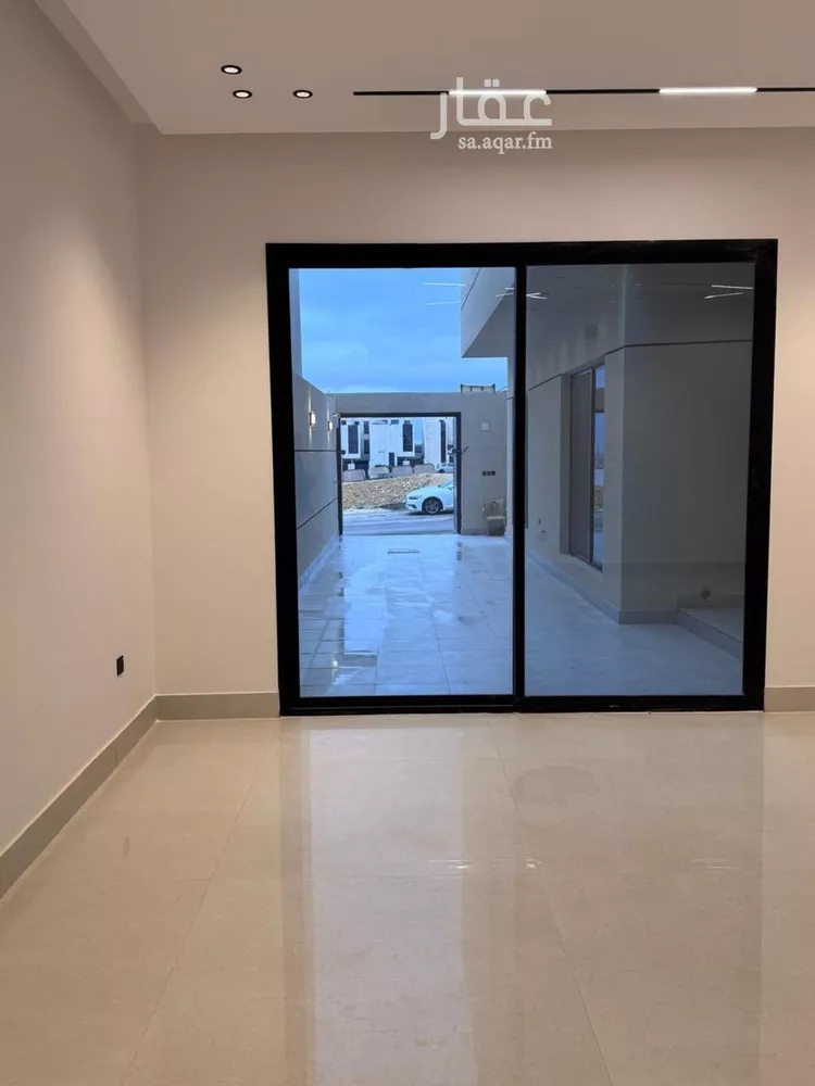 فيلا للبيع في شارع أنس الكناني, حي المهدية, مدينة الرياض, منطقة الرياض 7