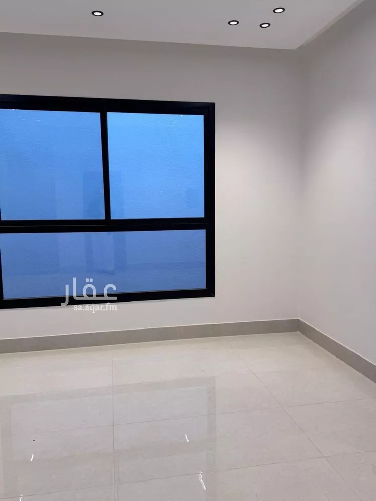 فيلا للبيع في شارع أنس الكناني, حي المهدية, مدينة الرياض, منطقة الرياض 12