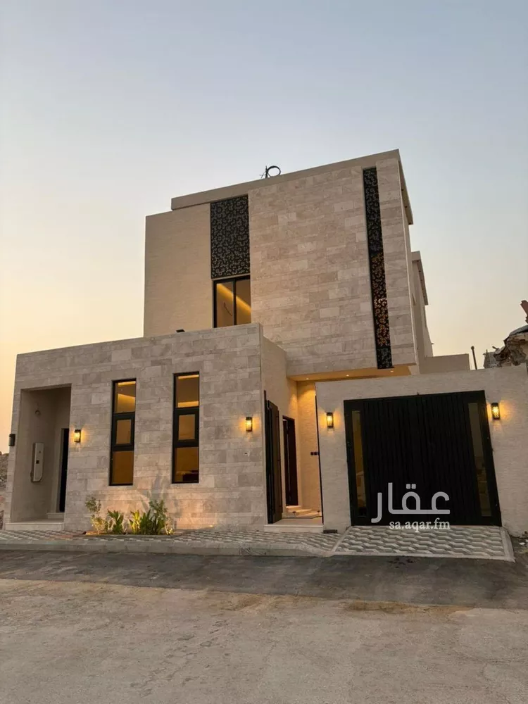 فيلا للبيع في شارع زين الدين النابلسي, حي المهدية, مدينة الرياض, منطقة الرياض صورة 2