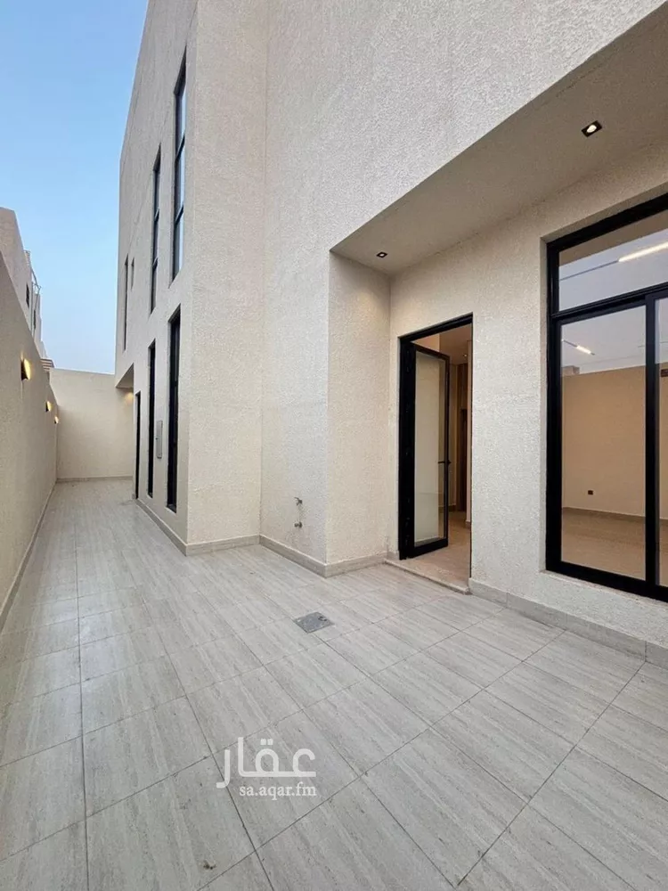 فيلا للبيع في شارع السيل الكبير, حي المهدية, مدينة الرياض, منطقة الرياض صورة 2