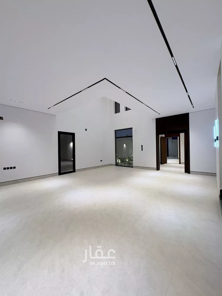 فيلا للبيع في شارع أحمد الكازروني, حي المهدية, مدينة الرياض, منطقة الرياض صورة 5