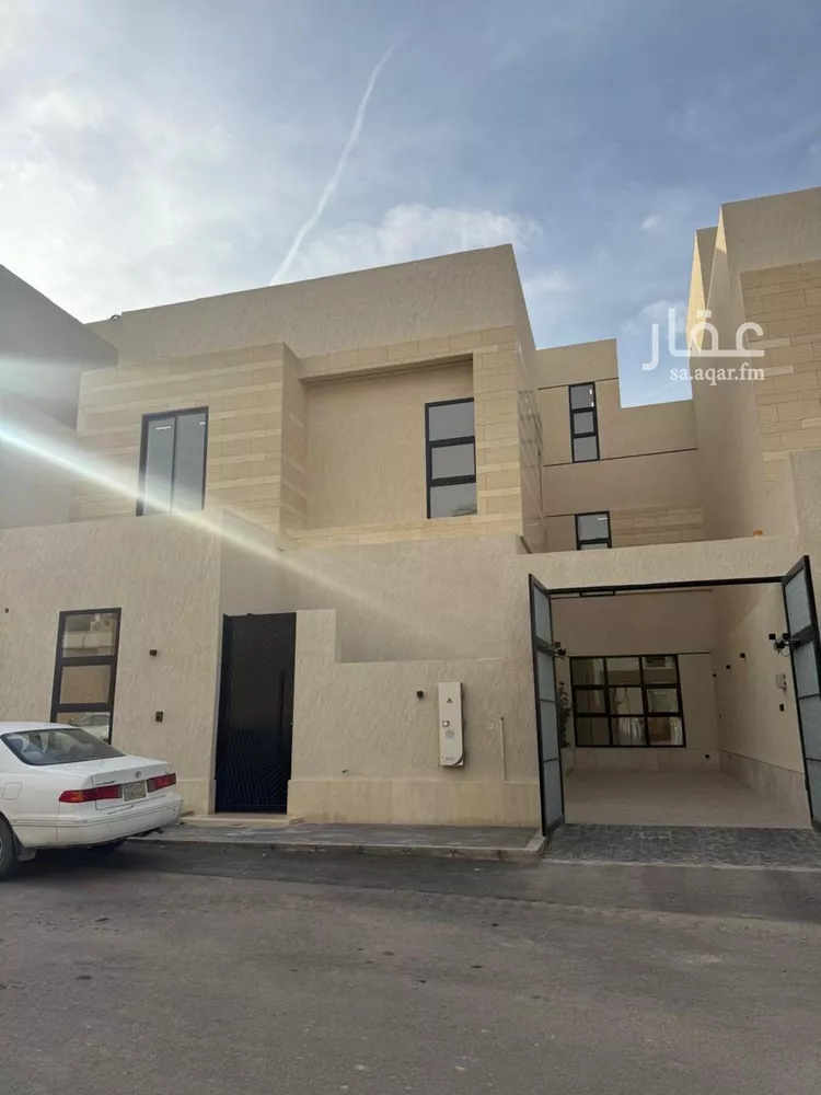 فيلا للبيع في شارع السيل الكبير, حي المهدية, مدينة الرياض, منطقة الرياض صورة 2