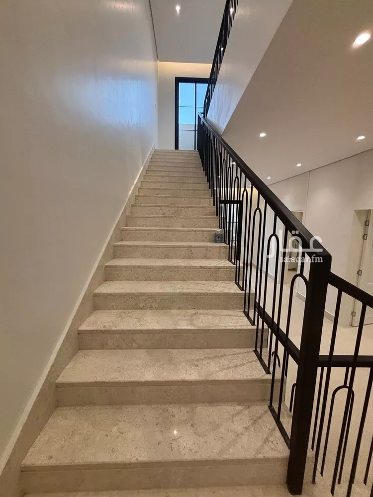 فيلا للبيع في شارع السيل الكبير, حي المهدية, مدينة الرياض, منطقة الرياض صورة 5