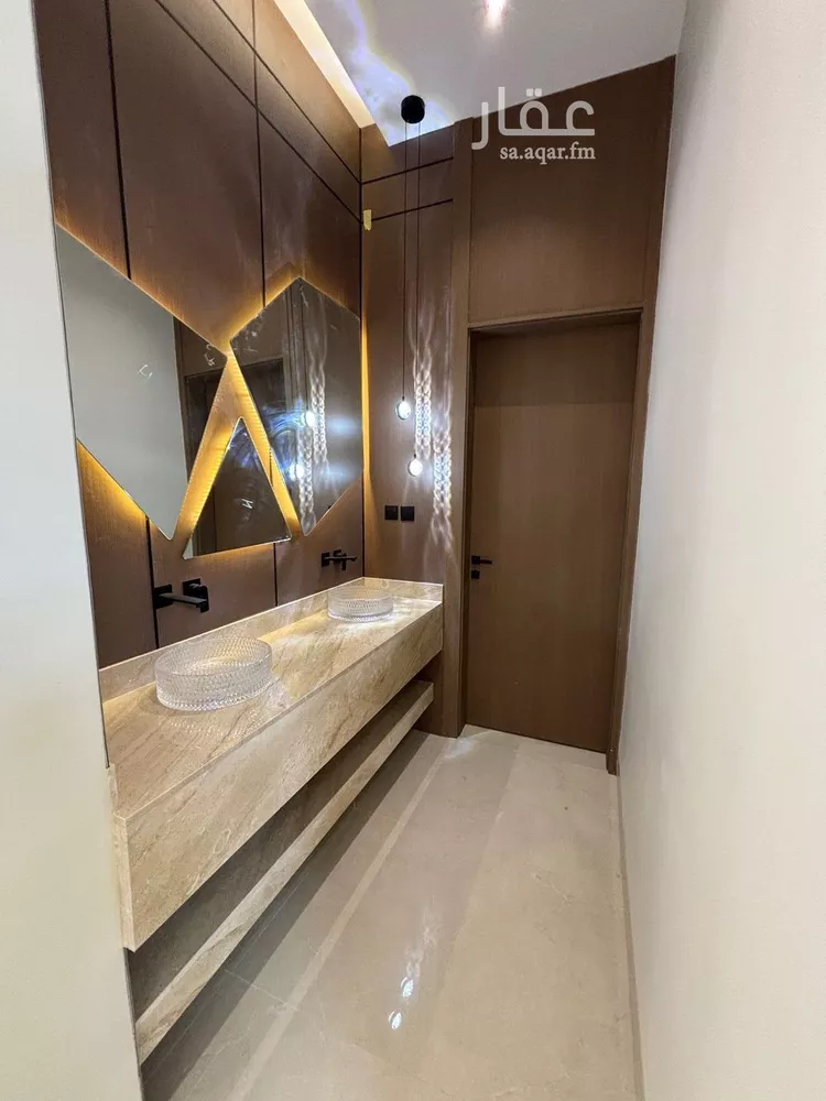 فيلا للبيع في شارع أمين بن محمد مرداد, حي المهدية, مدينة الرياض, منطقة الرياض صورة 4