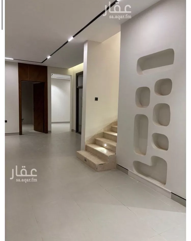 فيلا للبيع في شارع قطب الدين بن السلطان, حي المهدية, مدينة الرياض, منطقة الرياض صورة 4