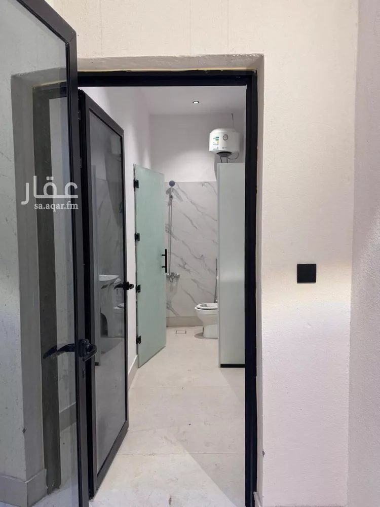 فيلا للبيع في شارع أنس الكناني, حي المهدية, مدينة الرياض, منطقة الرياض 9