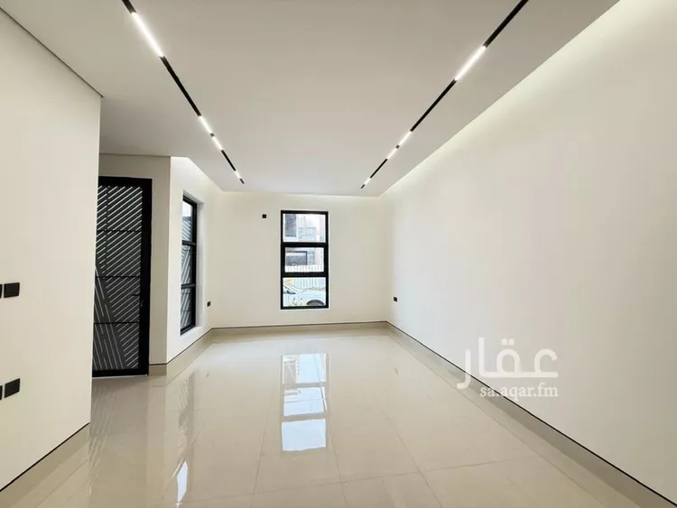 فيلا للبيع في شارع السيل الكبير, حي المهدية, مدينة الرياض, منطقة الرياض صورة 4