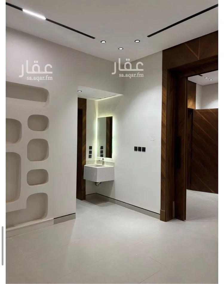 فيلا للبيع في شارع قطب الدين بن السلطان, حي المهدية, مدينة الرياض, منطقة الرياض صورة 3