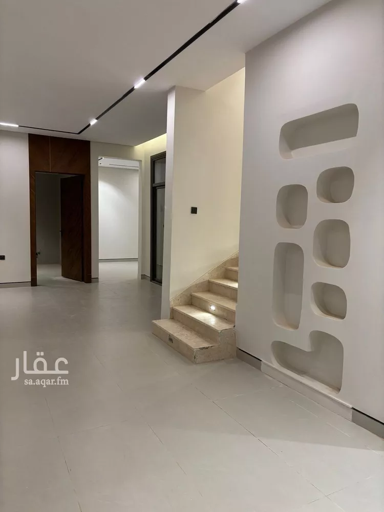 فيلا للبيع في شارع السيل الكبير, حي المهدية, مدينة الرياض, منطقة الرياض صورة 2