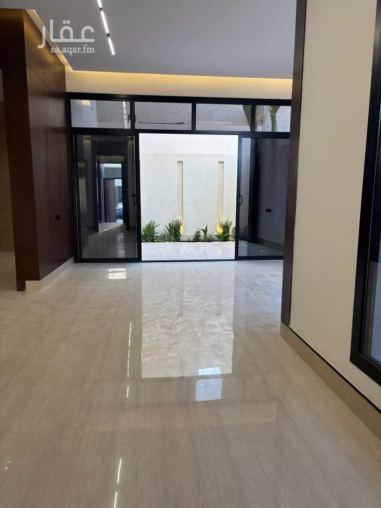 فيلا للبيع في شارع عمر بن عبدالقادر مفتي, حي المهدية, مدينة الرياض, منطقة الرياض صورة 2