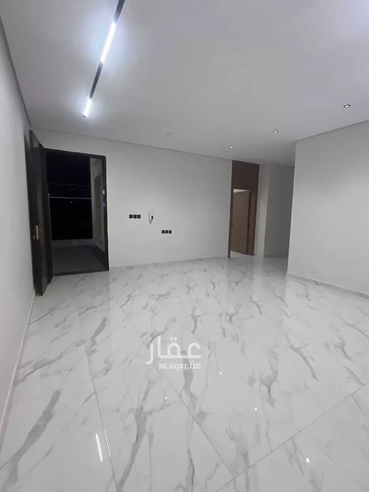 دور للبيع في شارع 4 المعيزيلة, حي المعيزيلة, مدينة الرياض, منطقة الرياض صورة 3