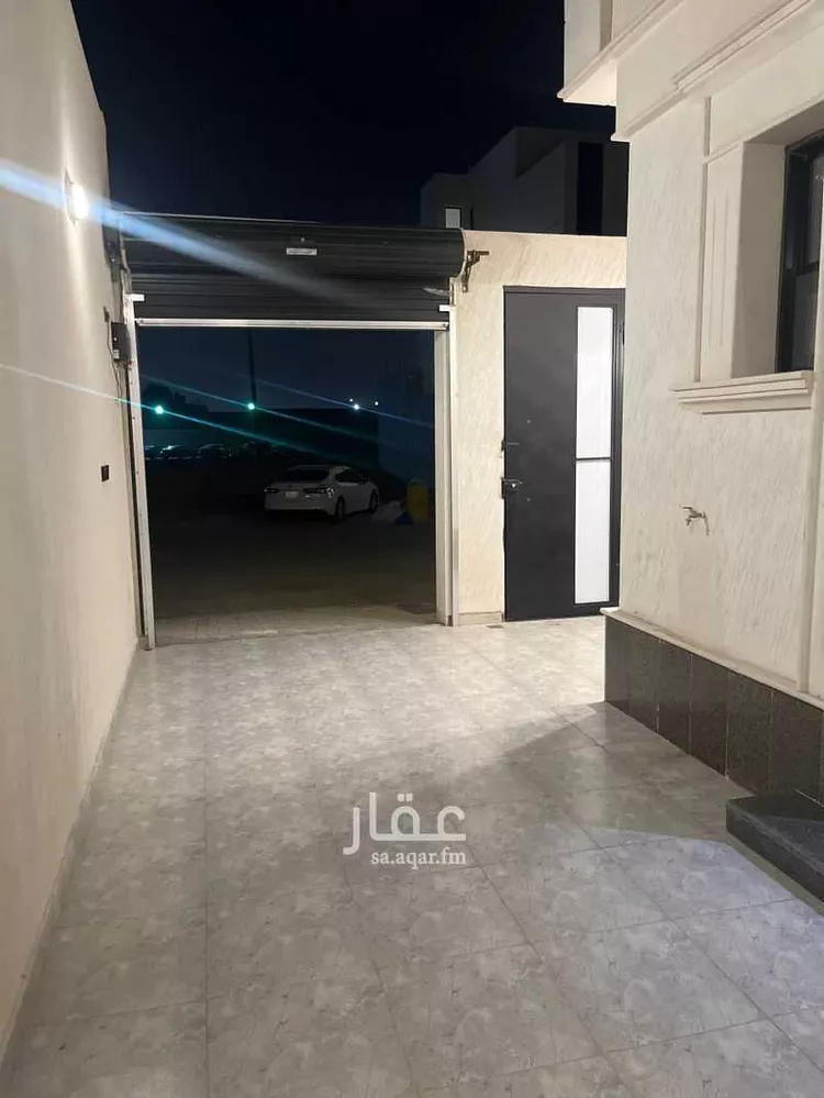 دور للبيع في شارع 4 المعيزيلة, حي المعيزيلة, مدينة الرياض, منطقة الرياض صورة 2