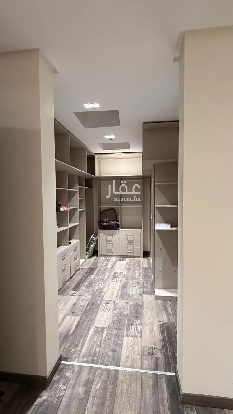 فيلا للإيجار في شارع الزهور, حي الحمراء, مدينة الرياض, منطقة الرياض 30