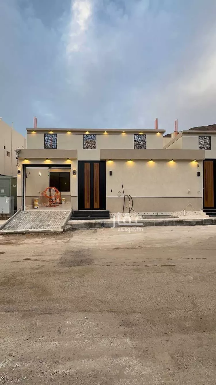 دور للبيع في شارع سليمان بن الشاذكونى, حي السلام, مدينة المدينة المنورة, منطقة المدينة المنورة