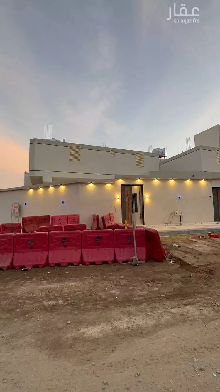 دور للبيع في شارع حنظلة العبشمي, حي العزيزية, مدينة المدينة المنورة, منطقة المدينة المنورة صورة 3