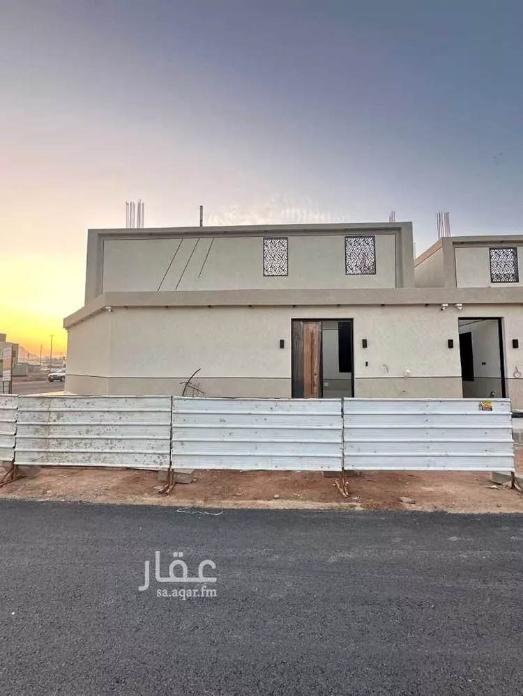 دور للبيع في شارع عبدالله ابن العباس الطيالسي, حي الدفاع, مدينة المدينة المنورة, منطقة المدينة المنورة صورة 2