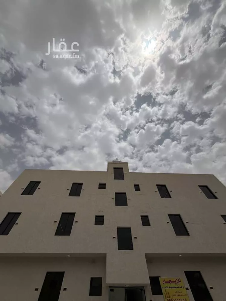 عمارة للإيجار في شارع روضة الخزرج, حي المعذر, مدينة الرياض, منطقة الرياض 1 صورة