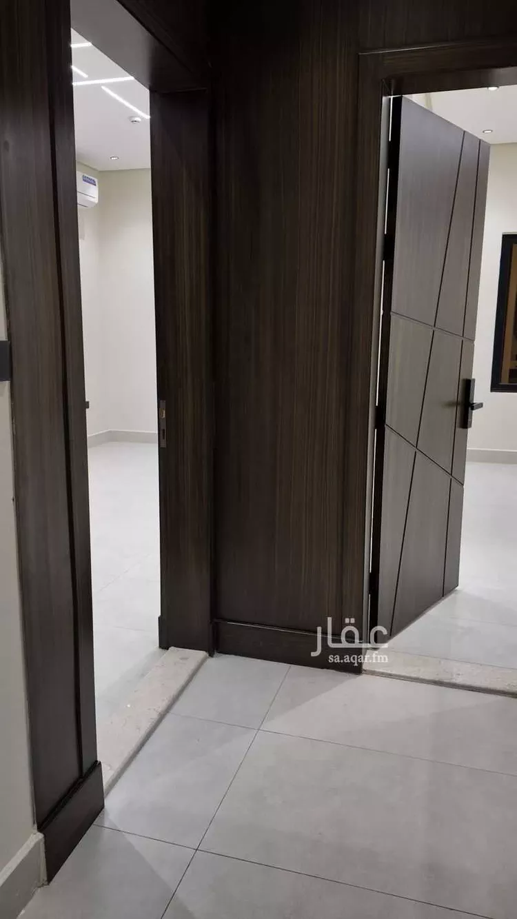 شقة للبيع في شارع القرية العليا, حي الحمراء, مدينة الخبر, المنطقة الشرقية 6